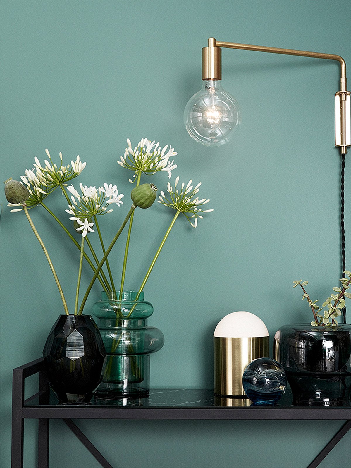 2in1glassvase_greensmoke_lifestyle1_miljuu.com 1310-013