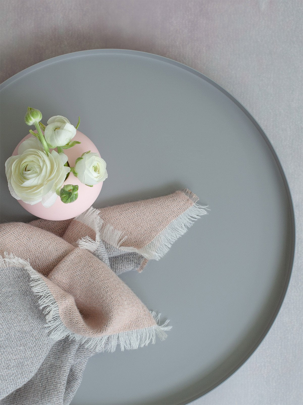 ballvase_10cm_dustypink_lifestyle2_miljuu.com_1304-004