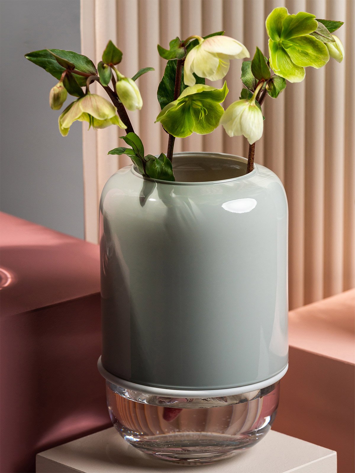 capsuleadjustablevase_grey_lifestyle2_miljuu.com_1313-003