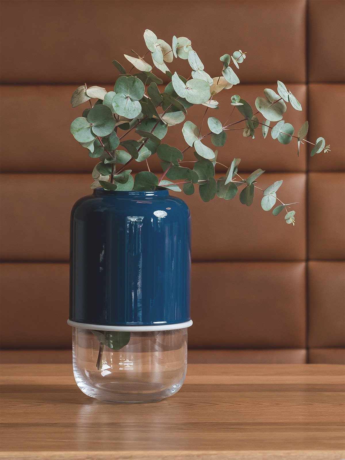 capsuleadjustablevase_navy_lifestyle1_miljuu.com_1313-002