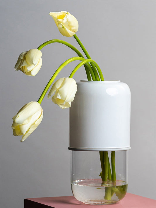 capsuleadjustablevase_white_lifestyle1_miljuu.com_1313-001
