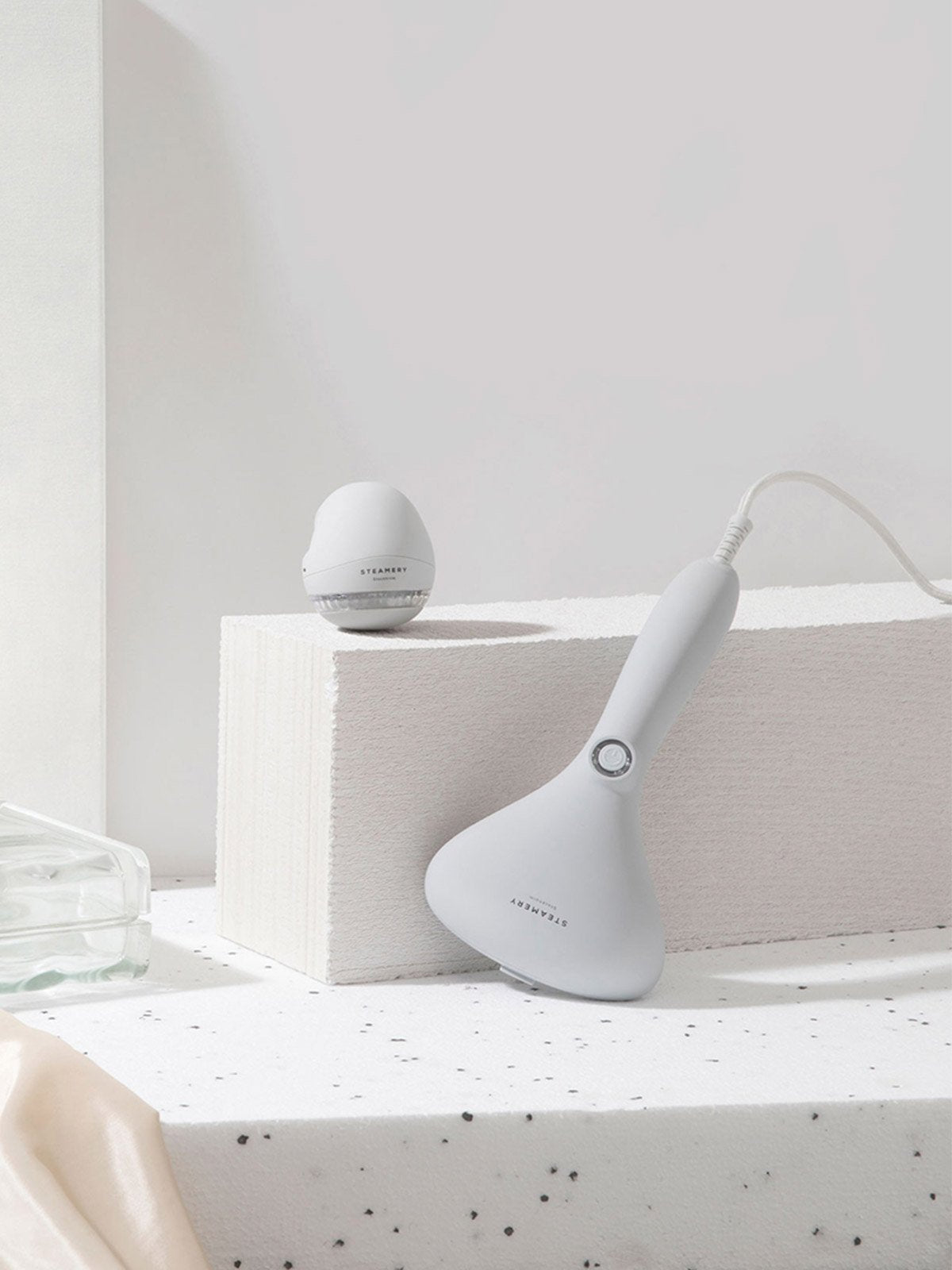 cirrusno2steamer_grey_lifestyle1_miljuu.com_1319-002