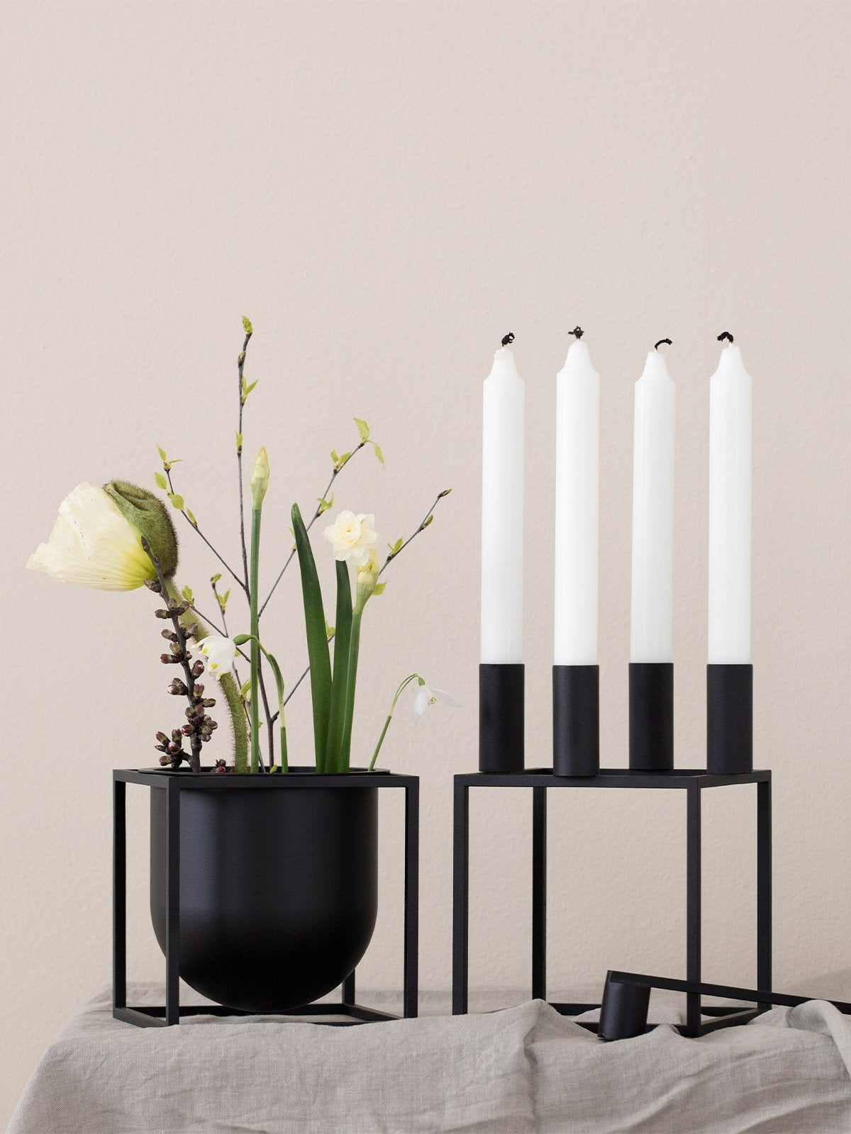 kubusflowerpot14_black_lifestyle2_miljuu.com_1302-009