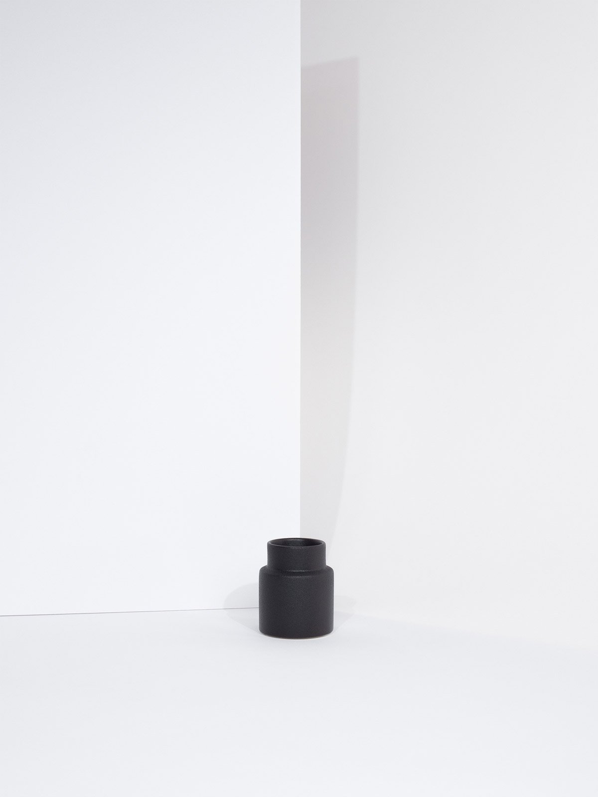 oblongcandleholder_small_castiron_product1_miljuu.com_1307-013