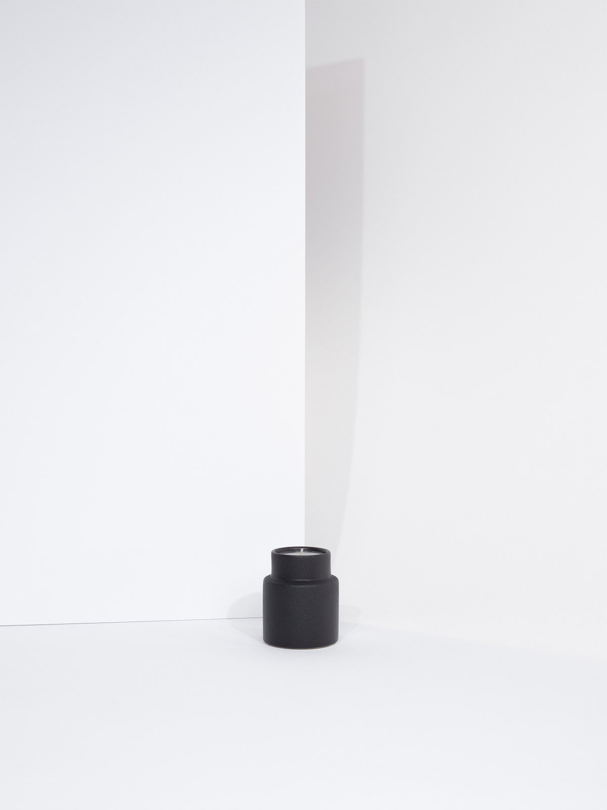 oblongcandleholder_small_castiron_product2_miljuu.com_1307-013