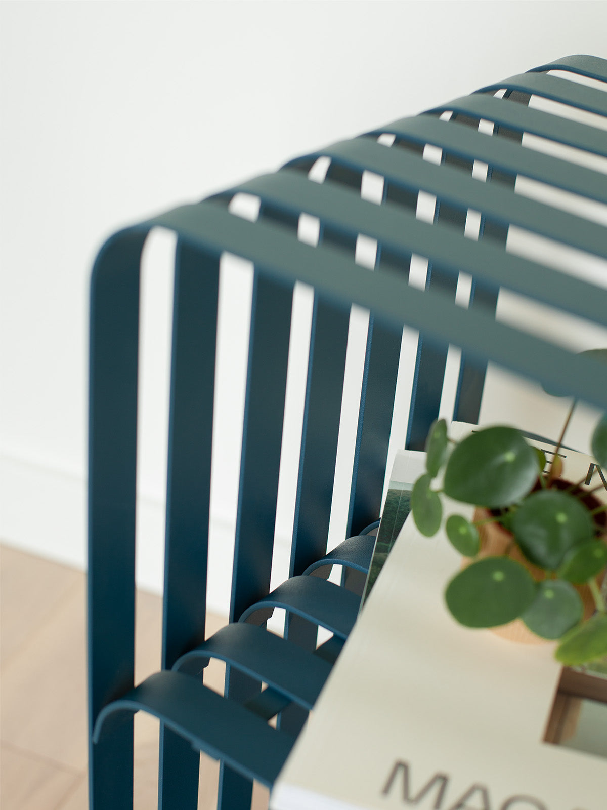 slattedsidetable_green_lifestyle2_miljuu.com_1310-019