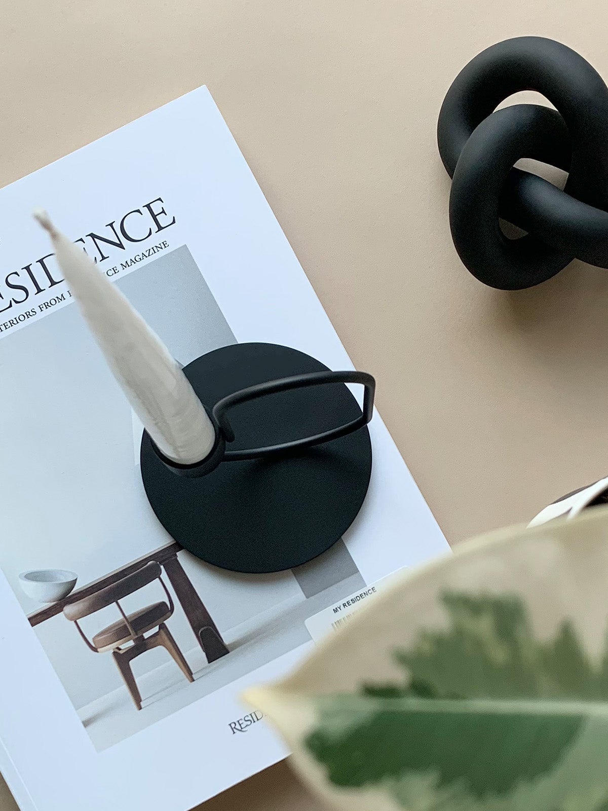 swoopcandlestick_black_lifestyle5_miljuu.com_1304-023