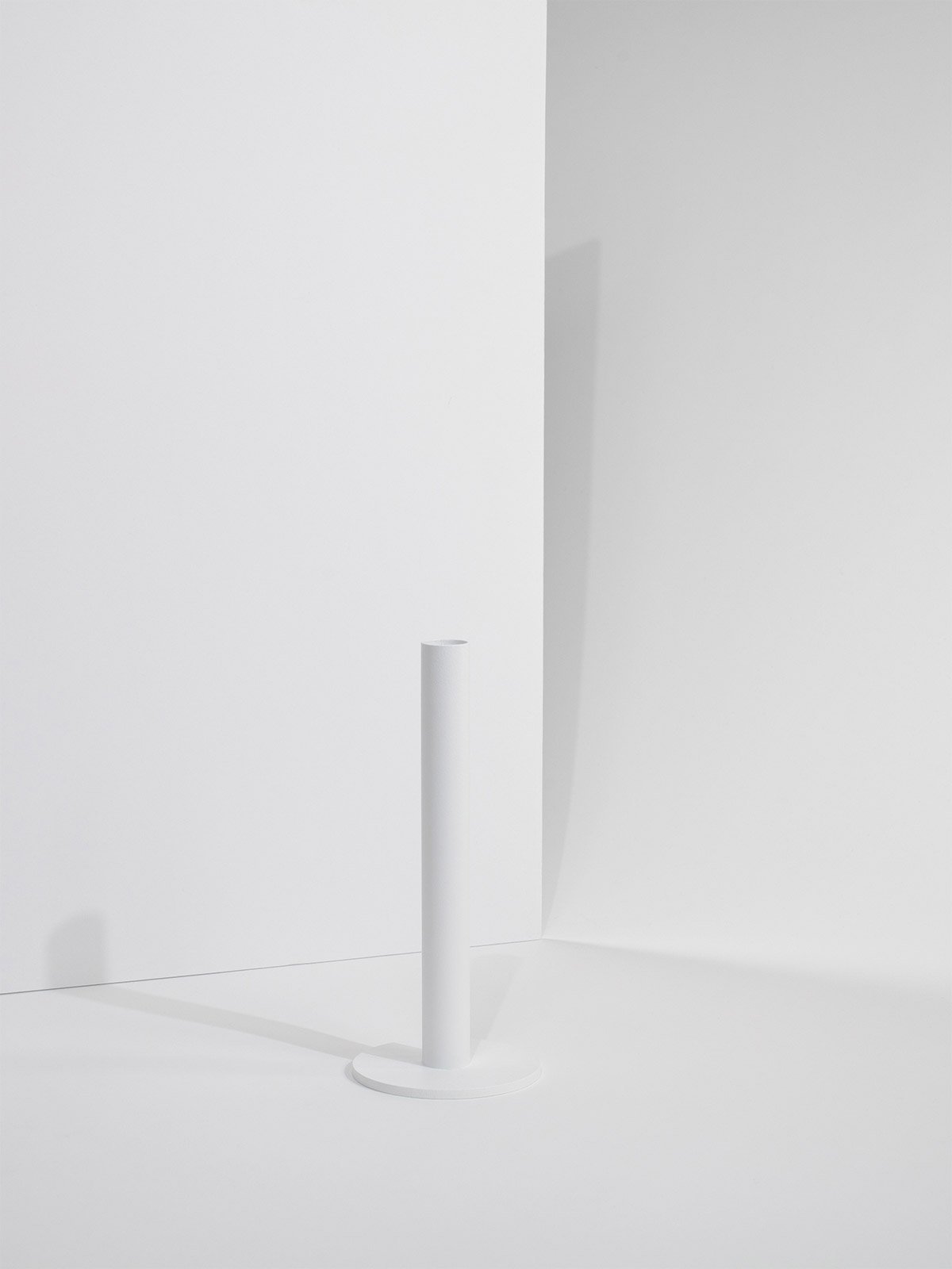 tapercandleholder_large_white_product1_miljuu.com_1312-024