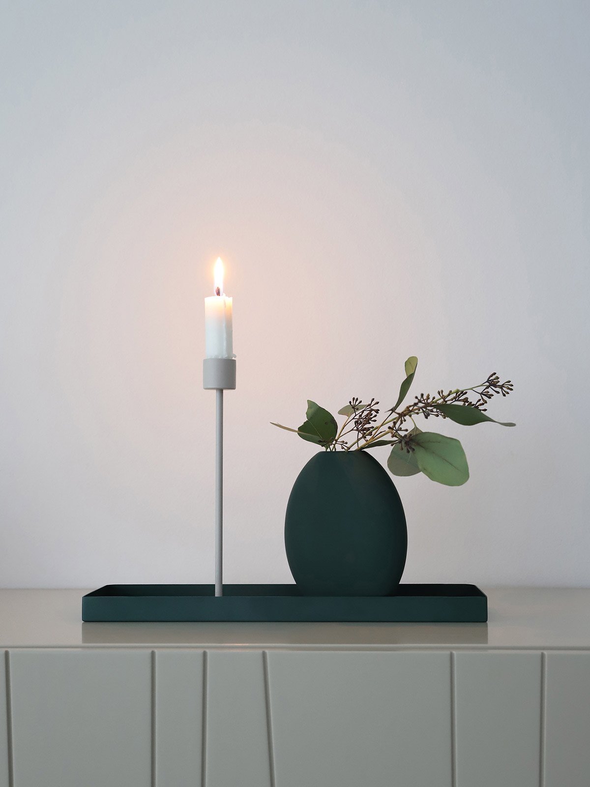 tray_32x10cm_darkgreen_lifestyle2_miljuu.com_1304-026