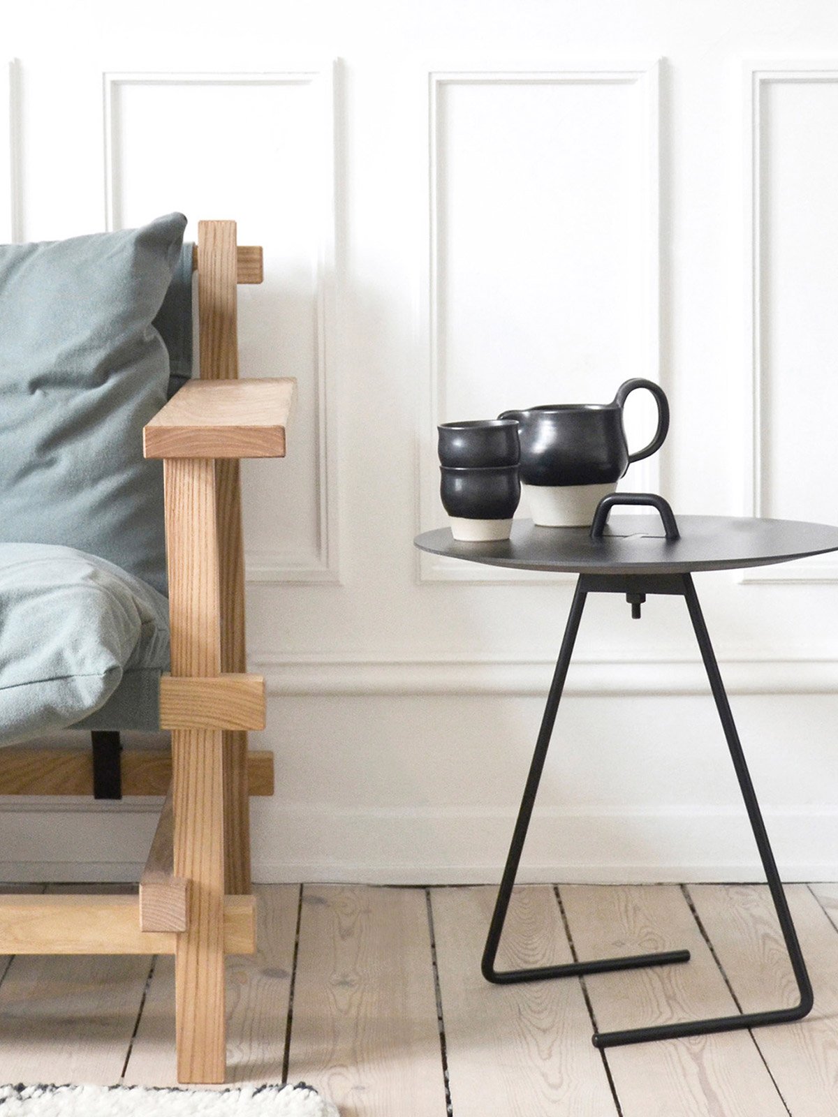 wanderingsidetable_black_lifestyle2_miljuu.com_1303-003