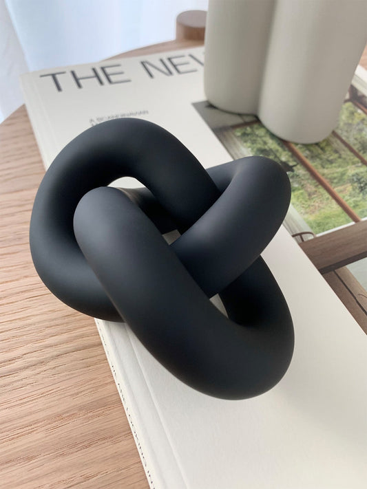 knot_small_black_lifestyle2_miljuu.com_1304-039
