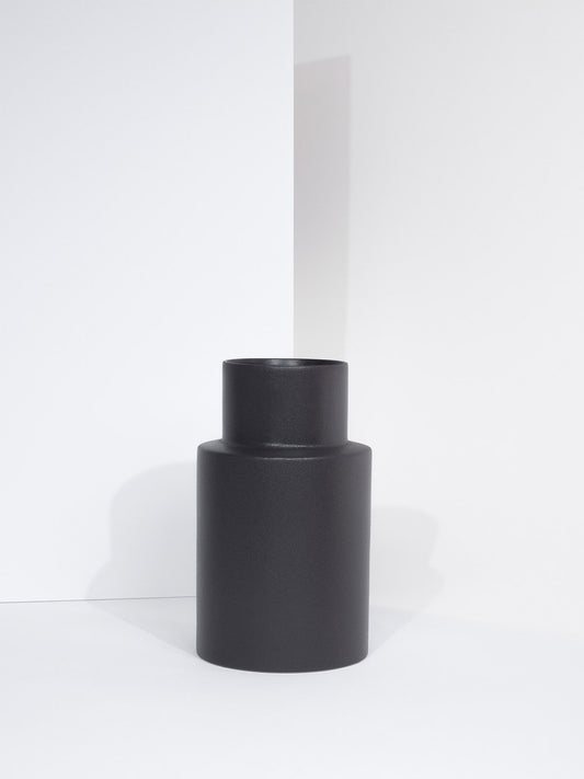 oblongvase_small_castiron_product1_miljuu.com_1307-015